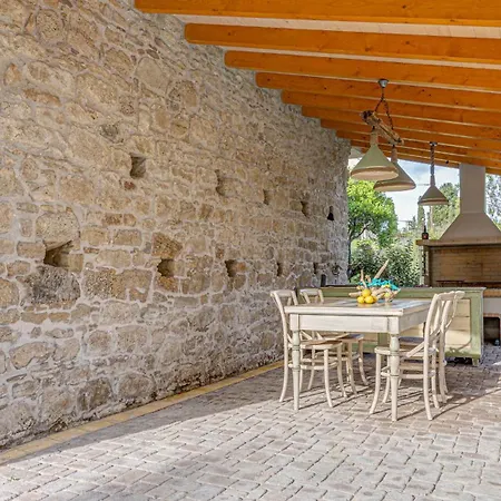 Pezouli, The Real Nature And Village Taste * Rachtades