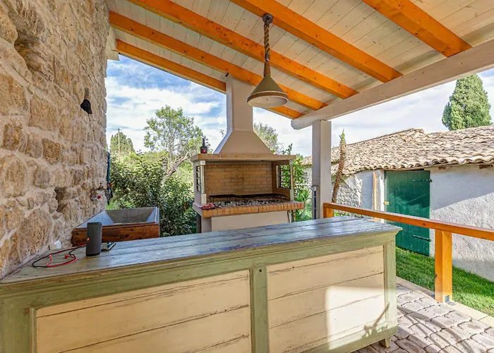 בית נופש Pezouli, The Real Nature And Village Taste