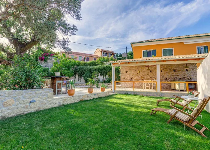 Pezouli, The Real Nature And Village Taste * Rachtades