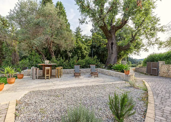 Pezouli, The Real Nature And Village Taste בית נופש