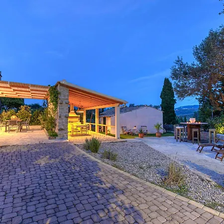 Pezouli, The Real Nature And Village Taste * Rachtades